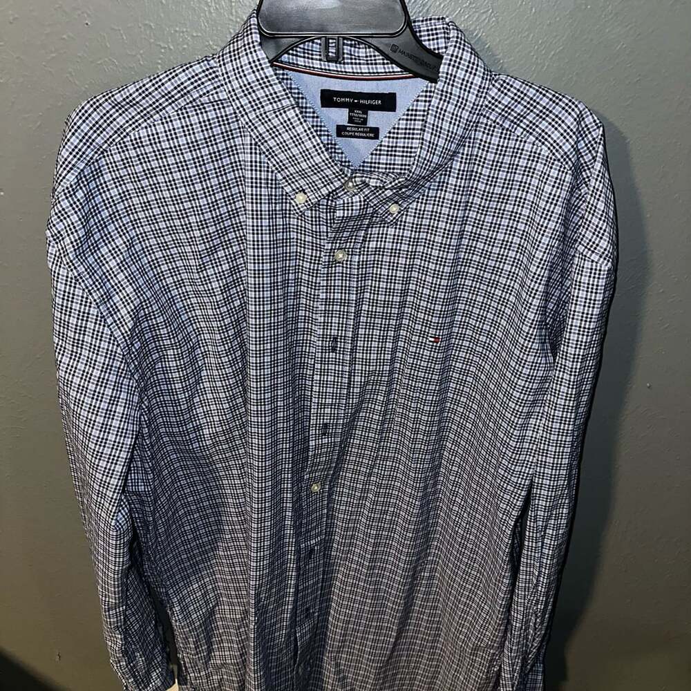 Tommy Hilfiger Men's Regular Fit Blue and White Gingham Button Down Shirt